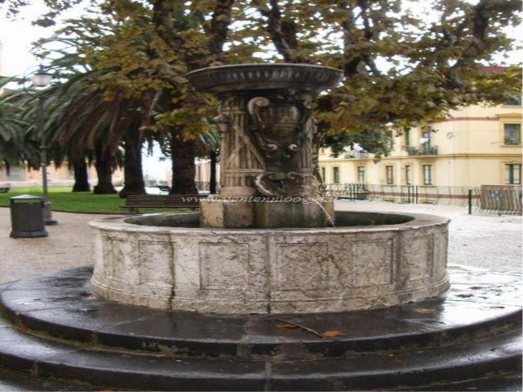 Апартаменты Piazza Alario Салерно Экстерьер фото